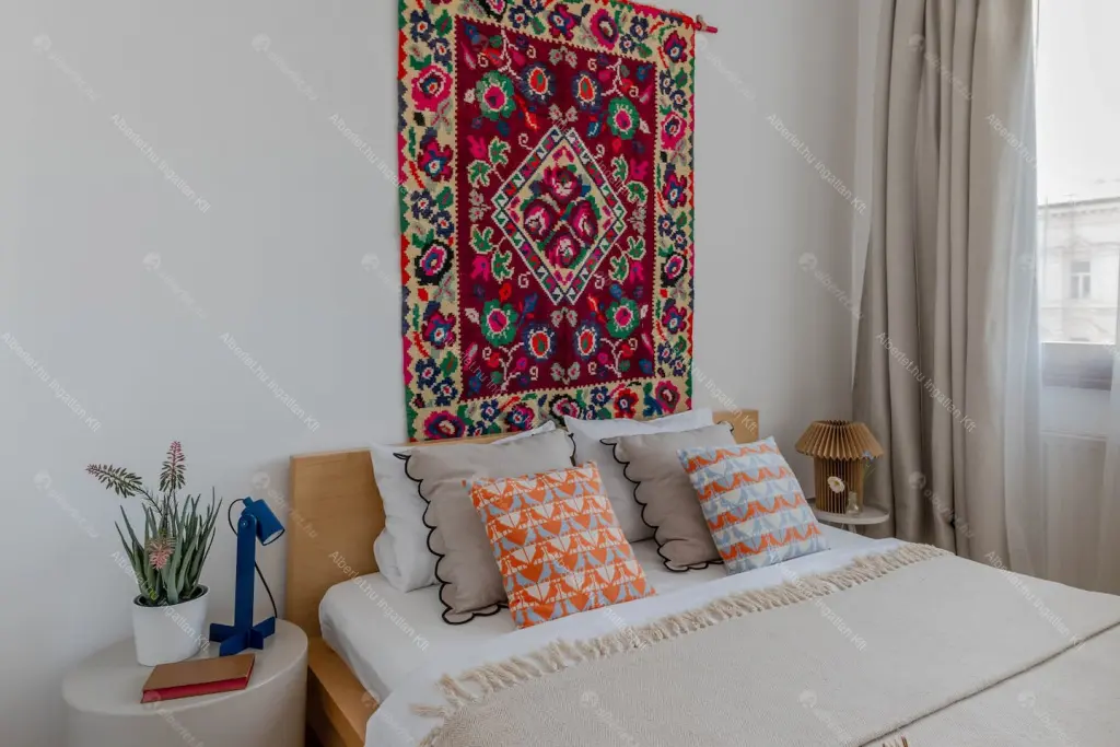 Kiadó albérlet 320000 Ft/hó áron: Budapest, VI. kerület  Paulay Ede utca. Mérete: 50 nm, 2 szobás | Alberlet.hu - 6641637