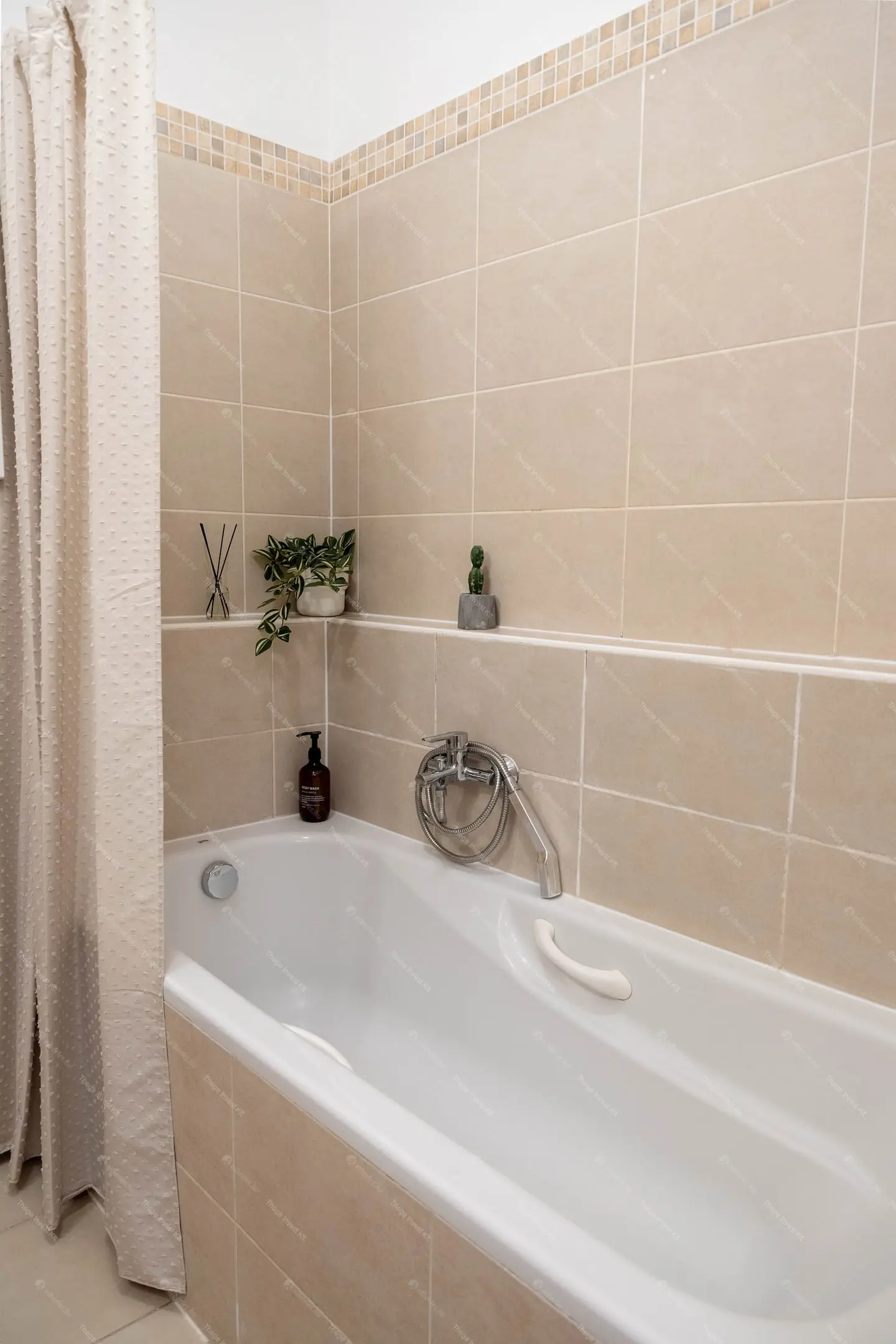 Kiadó albérlet 299000 Ft/hó áron: Budapest, VI. kerület  Paulay Ede utca. Mérete: 50 nm, 2 szobás | Alberlet.hu - 6657261