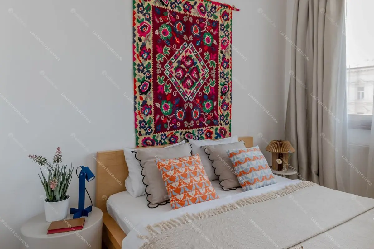 Kiadó albérlet 300000 Ft/hó áron: Budapest, VI. kerület  Paulay Ede utca. Mérete: 50 nm, 2 szobás | Alberlet.hu - 6661642