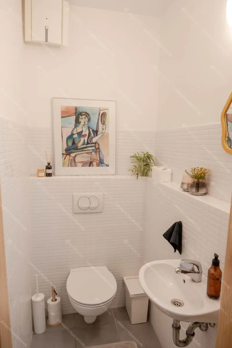 Kiadó albérlet 300000 Ft/hó áron: Budapest, VI. kerület  Paulay Ede utca. Mérete: 50 nm, 2 szobás | Alberlet.hu - 6661647