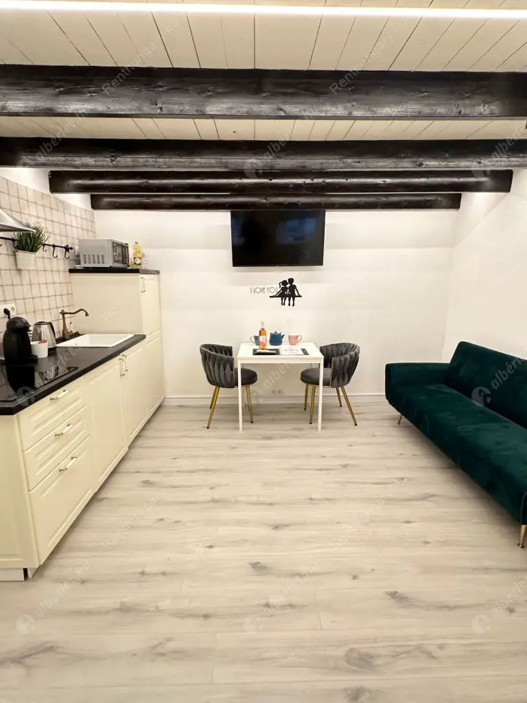 Kiadó albérlet 330000 Ft/hó áron: Budapest, VI. kerület  Paulay Ede utca. Mérete: 52 nm, 1 szobás | Alberlet.hu - 6616691