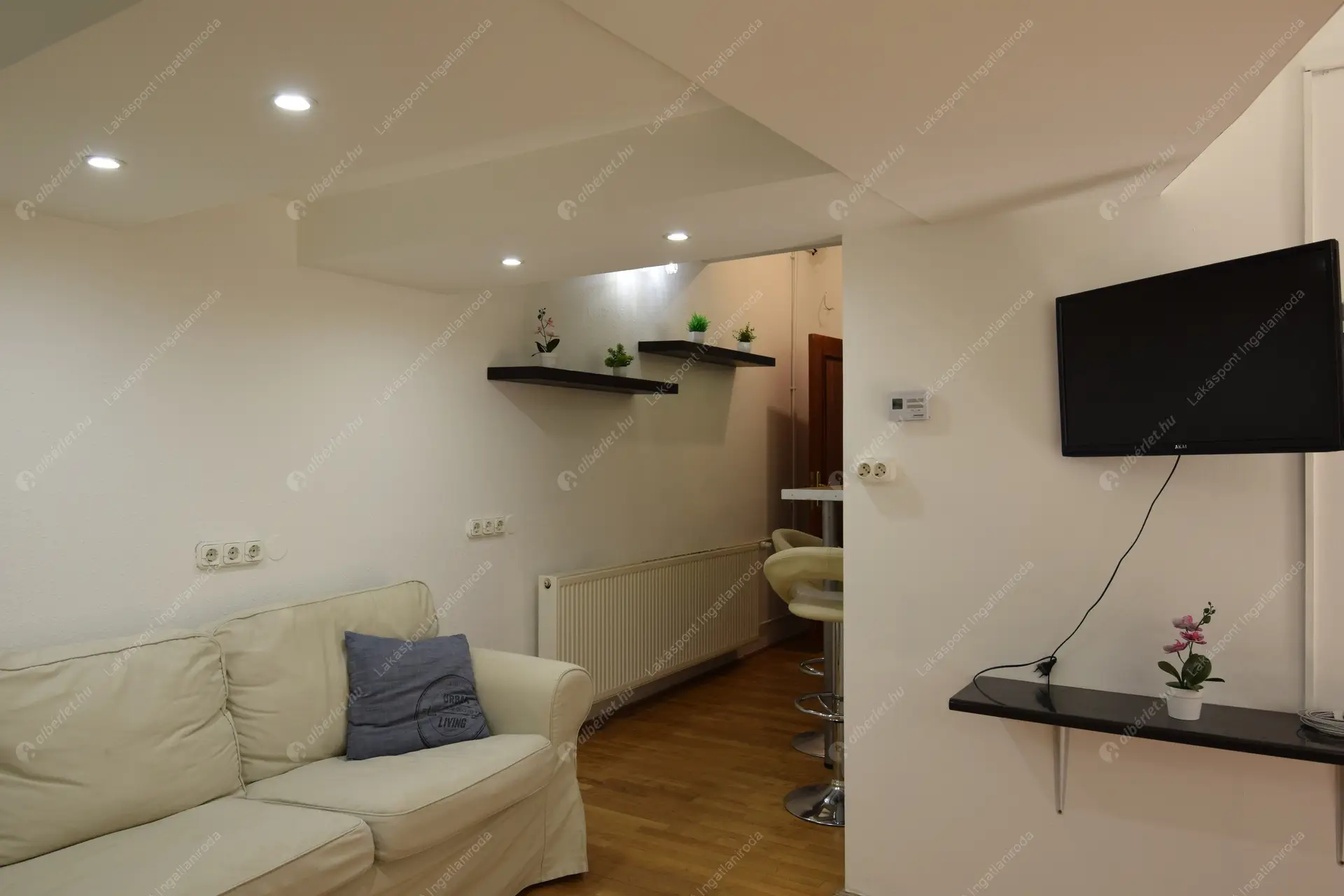 Kiadó albérlet 260000 Ft/hó áron: Budapest, VI. kerület  Paulay Ede utca. Mérete: 54 nm, 3 szobás | Alberlet.hu - 6485215