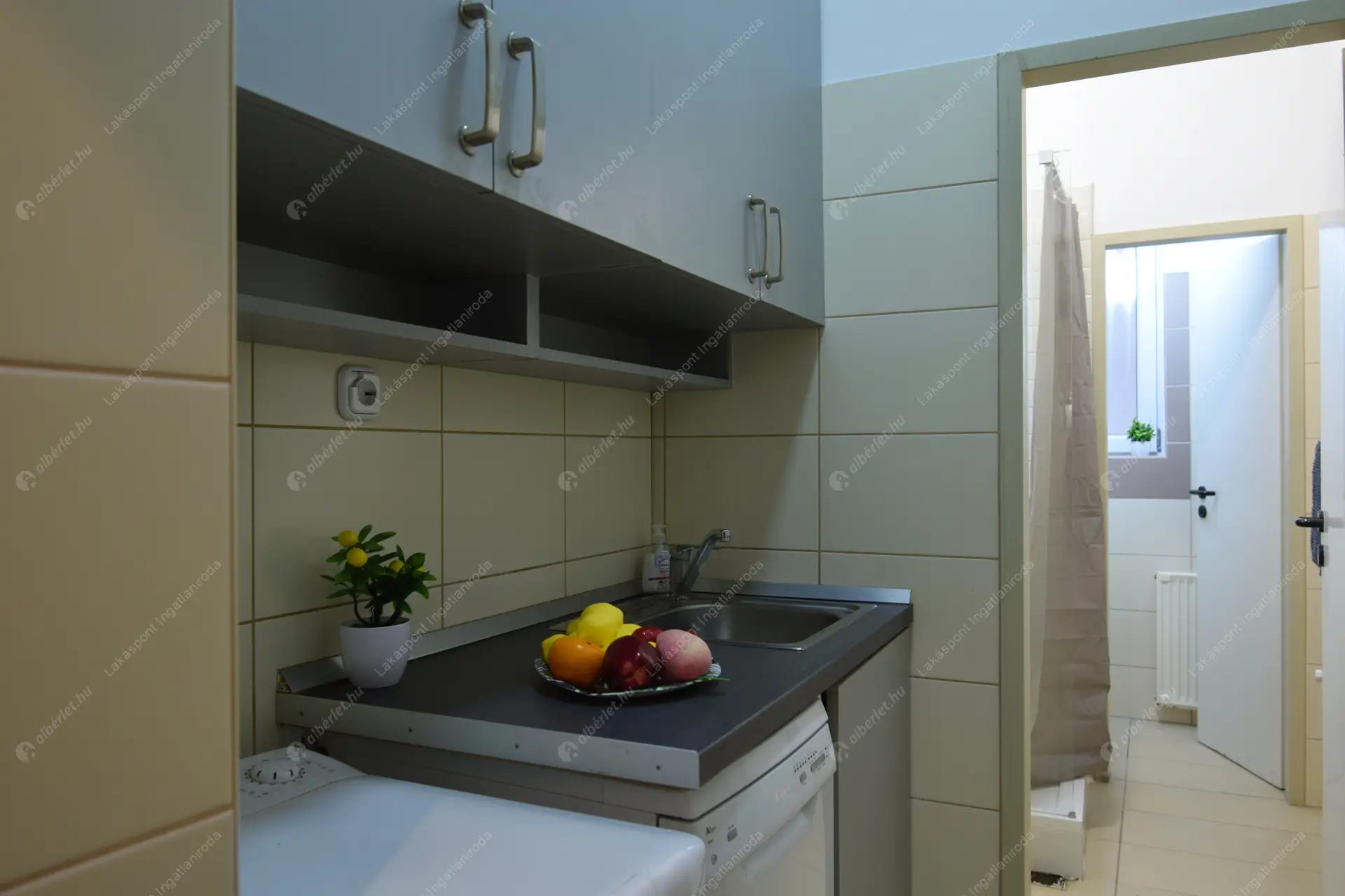 Kiadó albérlet 260000 Ft/hó áron: Budapest, VI. kerület  Paulay Ede utca. Mérete: 54 nm, 3 szobás | Alberlet.hu - 6485237