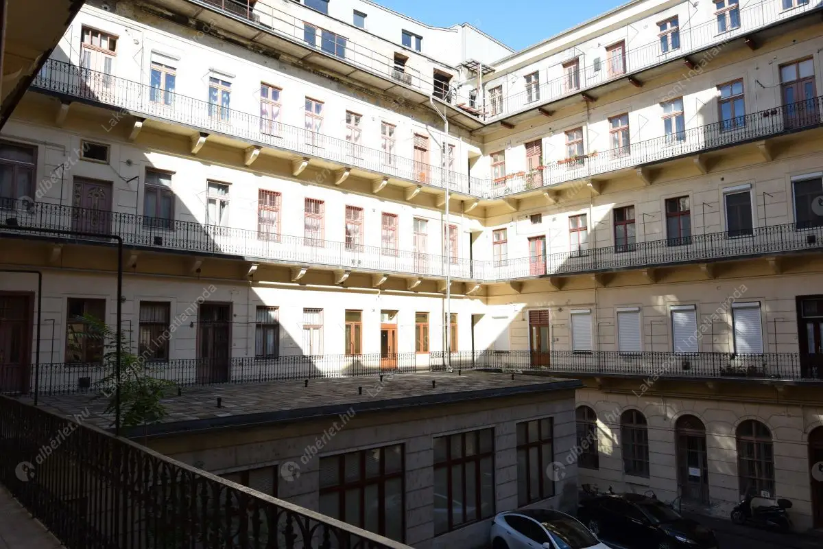 Kiadó albérlet 260000 Ft/hó áron: Budapest, VI. kerület  Paulay Ede utca. Mérete: 54 nm, 3 szobás | Alberlet.hu - 6485240