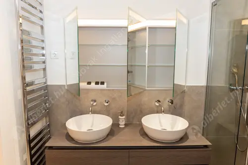 Kiadó albérlet 400000 Ft/hó áron: Budapest, VI. kerület  Paulay Ede utca. Mérete: 94 nm, 3 szobás | Alberlet.hu - 6548376