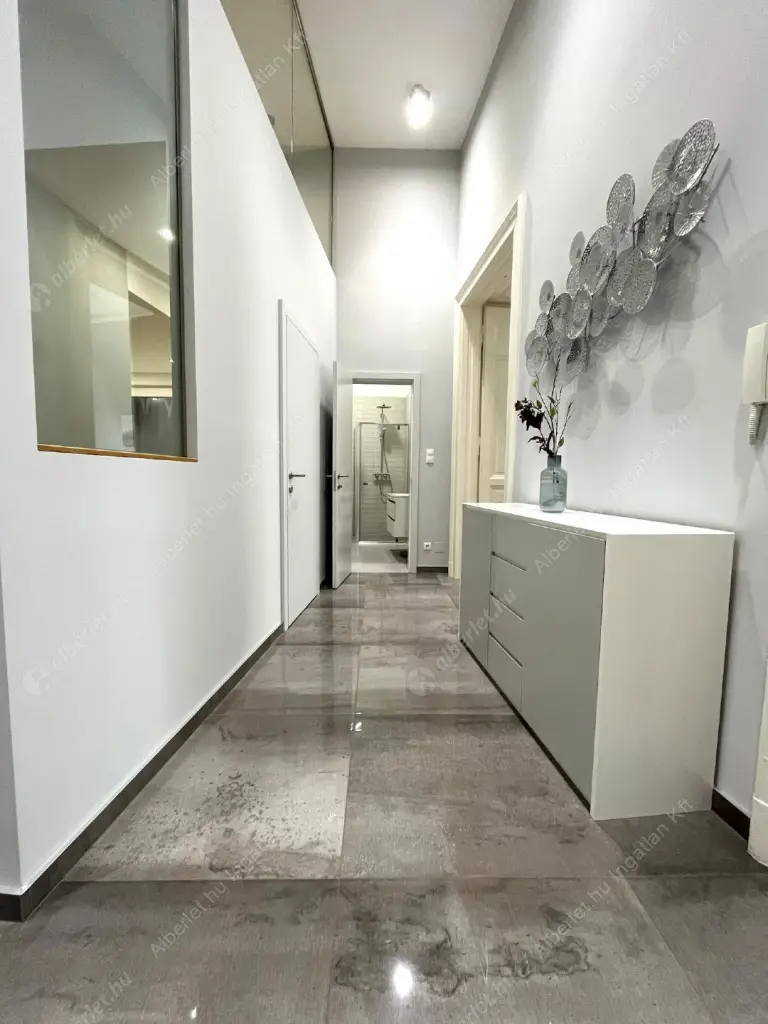 Kiadó albérlet 579000 Ft/hó áron: Budapest, VI. kerület  Podmaniczky utca. Mérete: 100 nm, 3 szobás | Alberlet.hu - 6629619