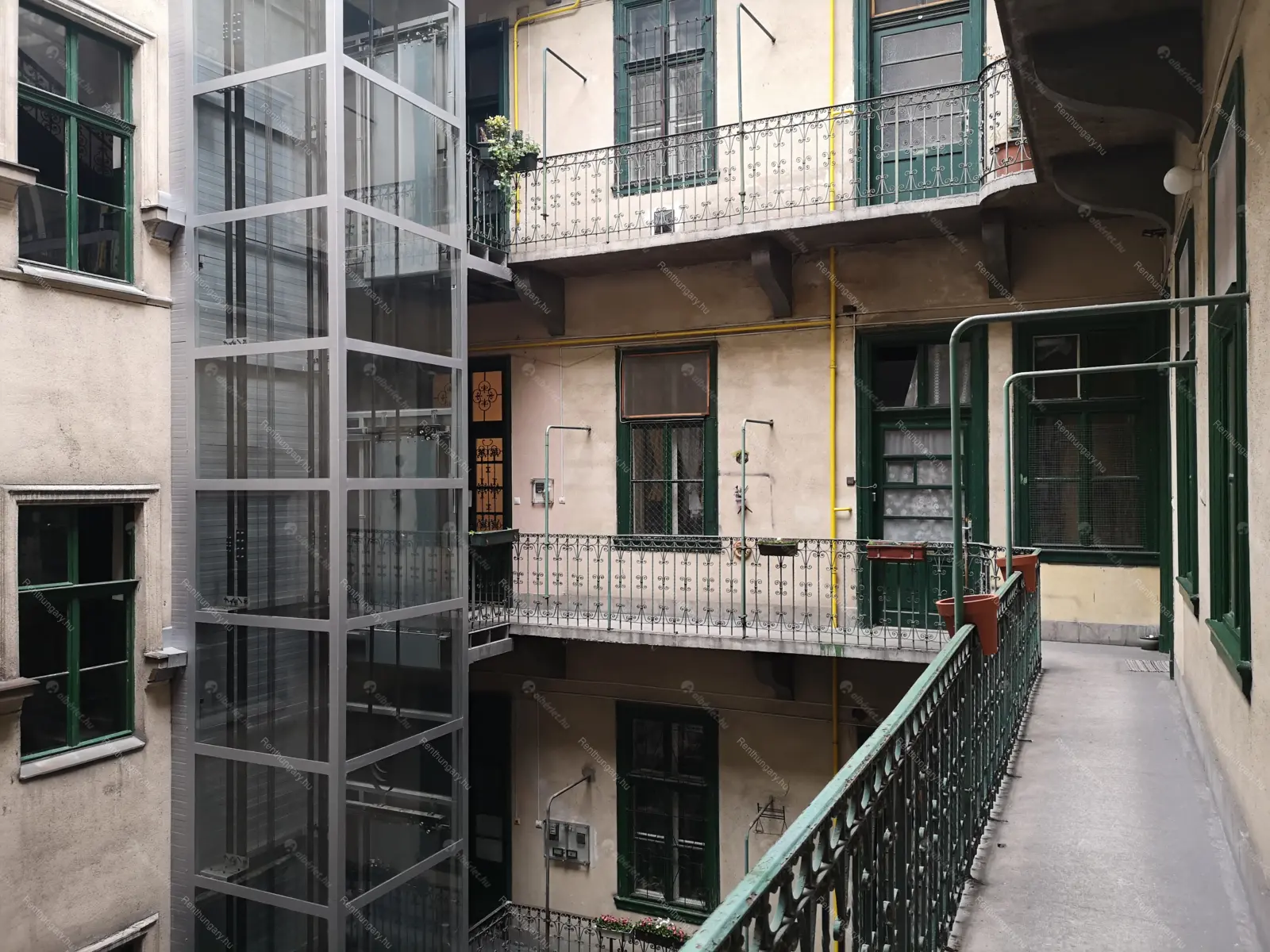 Kiadó albérlet 205000 Ft/hó áron: Budapest, VI. kerület  Podmaniczky utca. Mérete: 31 nm, 1 szobás | Alberlet.hu - 6700625