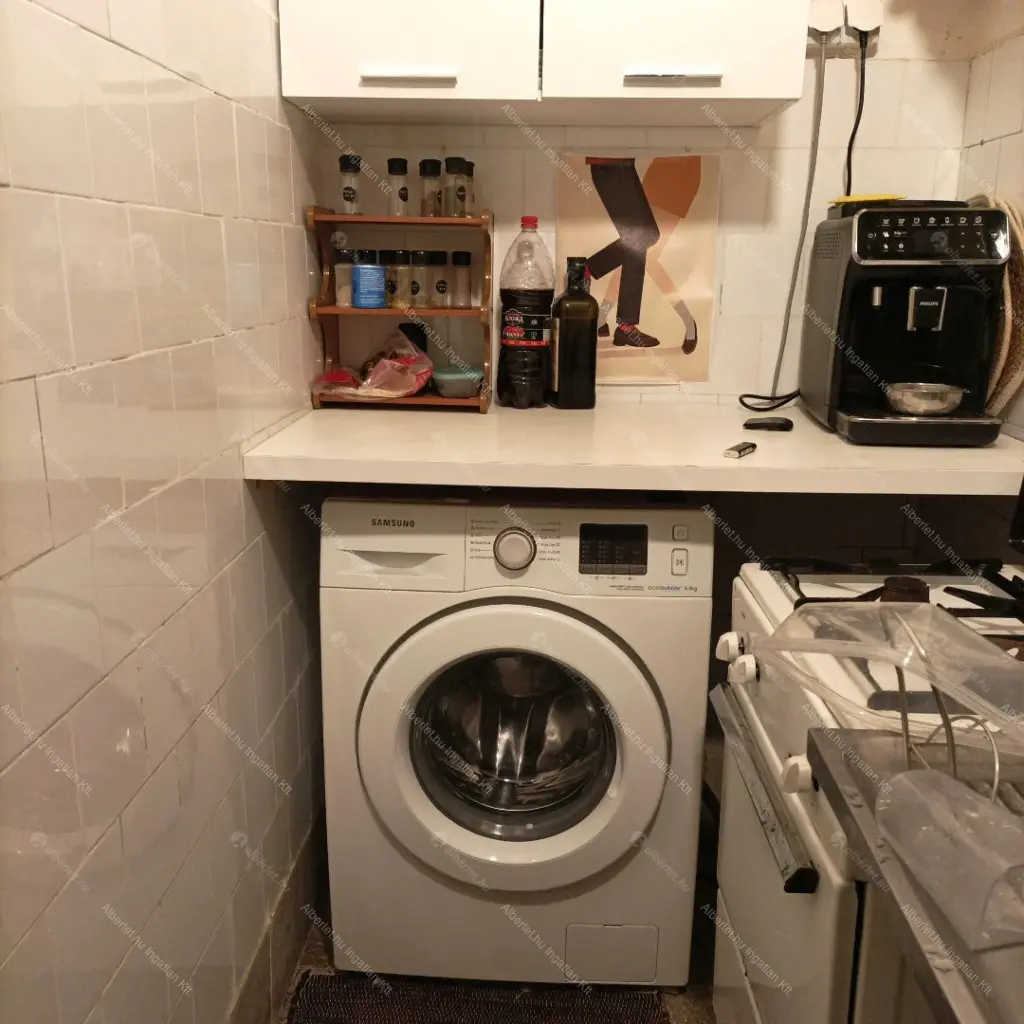 Kiadó albérlet 170000 Ft/hó áron: Budapest, VI. kerület  Podmaniczky utca. Mérete: 31 nm, 1 szobás | Alberlet.hu - 6702797