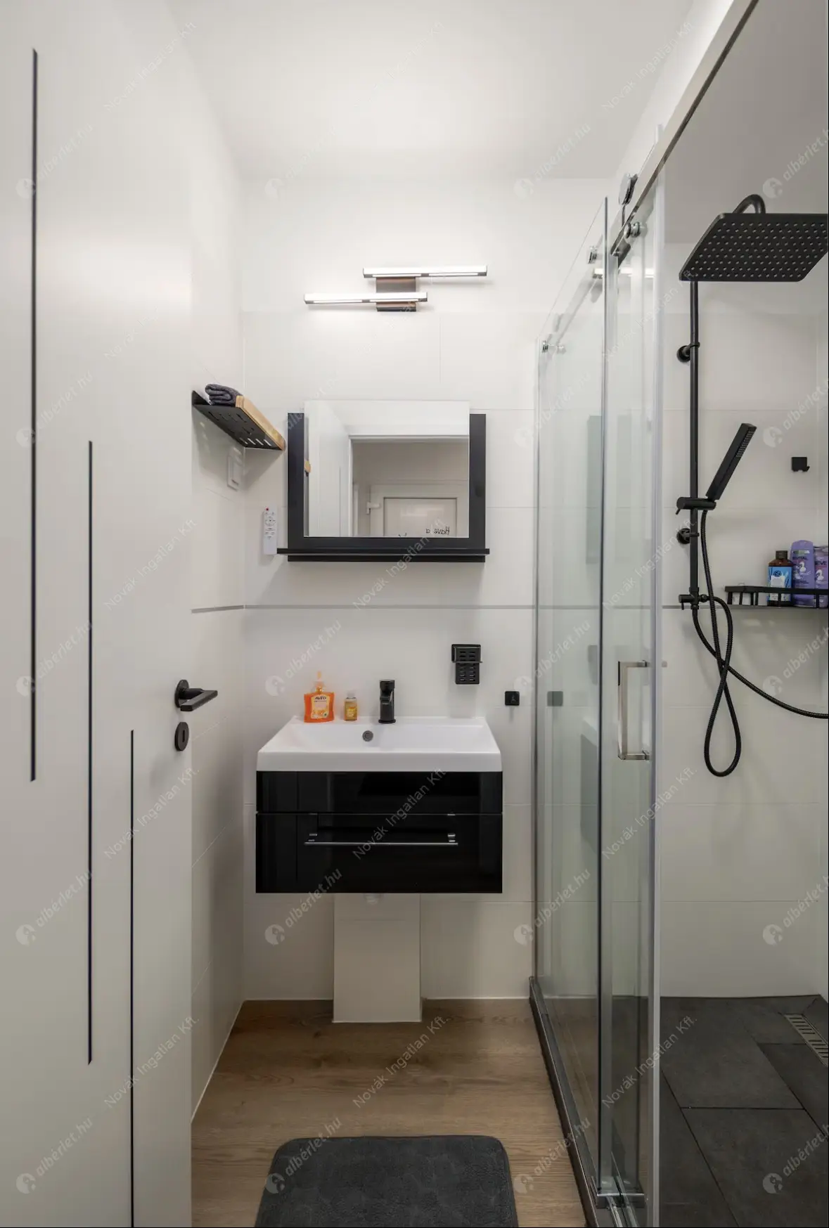 Kiadó albérlet 250000 Ft/hó áron: Budapest, VI. kerület  Podmaniczky utca. Mérete: 32 nm, 1 szobás | Alberlet.hu - 6605075