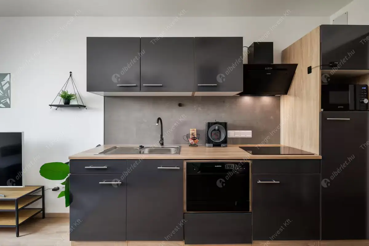 Kiadó albérlet 250000 Ft/hó áron: Budapest, VI. kerület  Podmaniczky utca. Mérete: 32 nm, 2 szobás | Alberlet.hu - 6613002