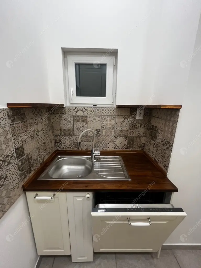 Kiadó albérlet 220000 Ft/hó áron: Budapest, VI. kerület  Podmaniczky utca. Mérete: 34 nm, 1 szobás | Alberlet.hu - 6569211