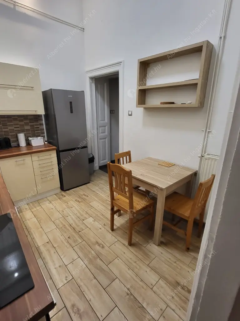 Kiadó albérlet 270000 Ft/hó áron: Budapest, VI. kerület  Podmaniczky utca. Mérete: 46 nm, 1 szobás | Alberlet.hu - 6587417