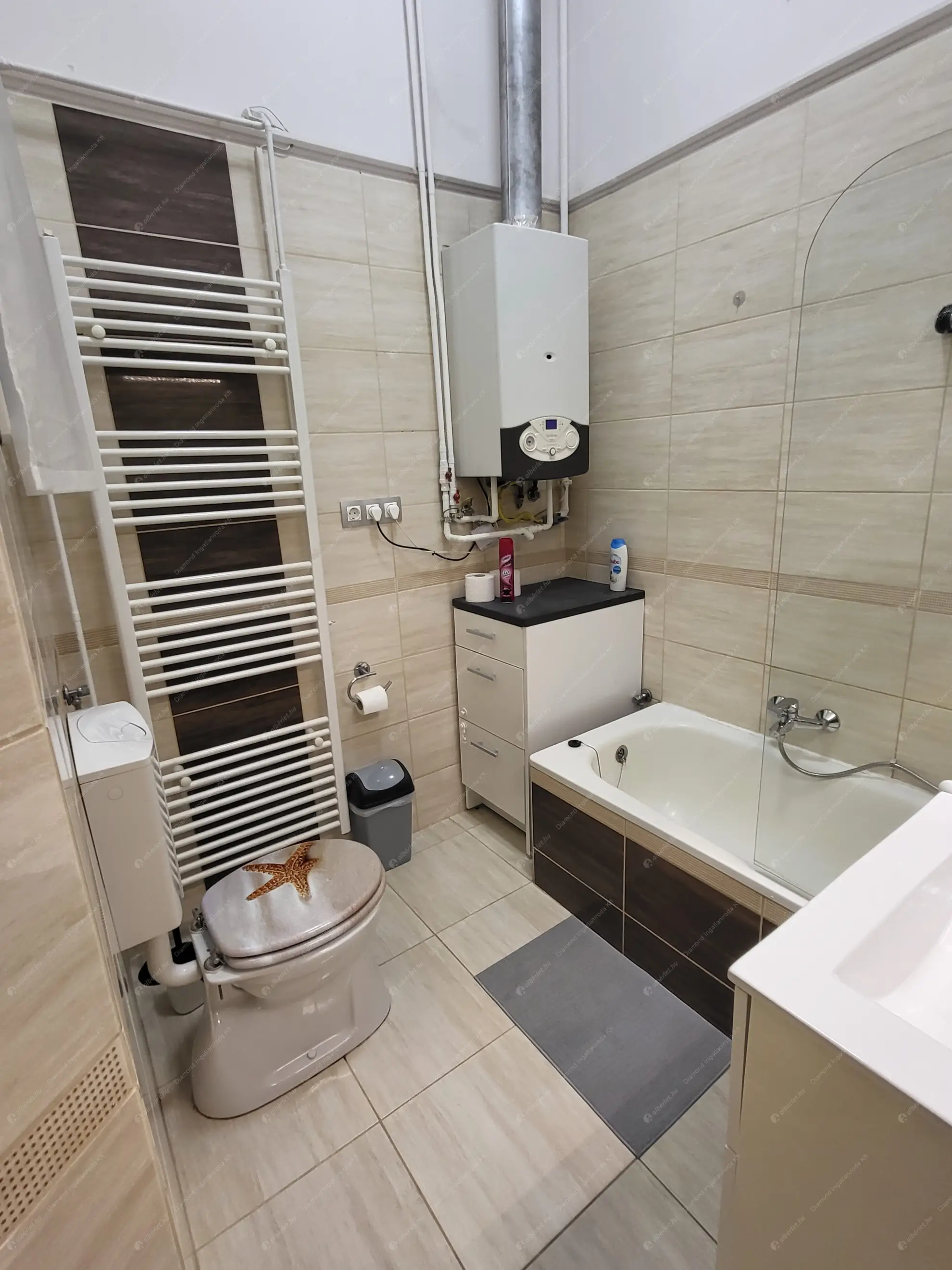 Kiadó albérlet 270000 Ft/hó áron: Budapest, VI. kerület  Podmaniczky utca. Mérete: 46 nm, 1 szobás | Alberlet.hu - 6590901