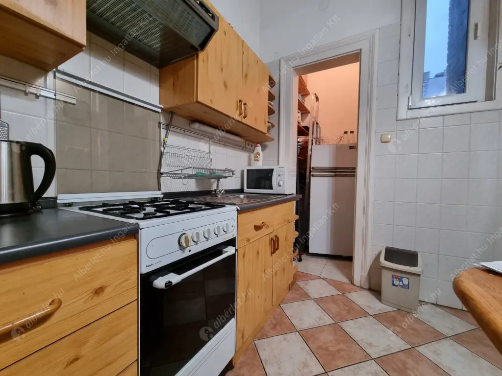 Kiadó albérlet 240000 Ft/hó áron: Budapest, VI. kerület  Podmaniczky utca. Mérete: 47 nm, 1 szobás | Alberlet.hu - 6598909