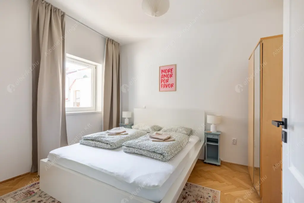 Kiadó albérlet 360000 Ft/hó áron: Budapest, VI. kerület  Podmaniczky utca. Mérete: 52 nm, 2 szobás | Alberlet.hu - 6598363