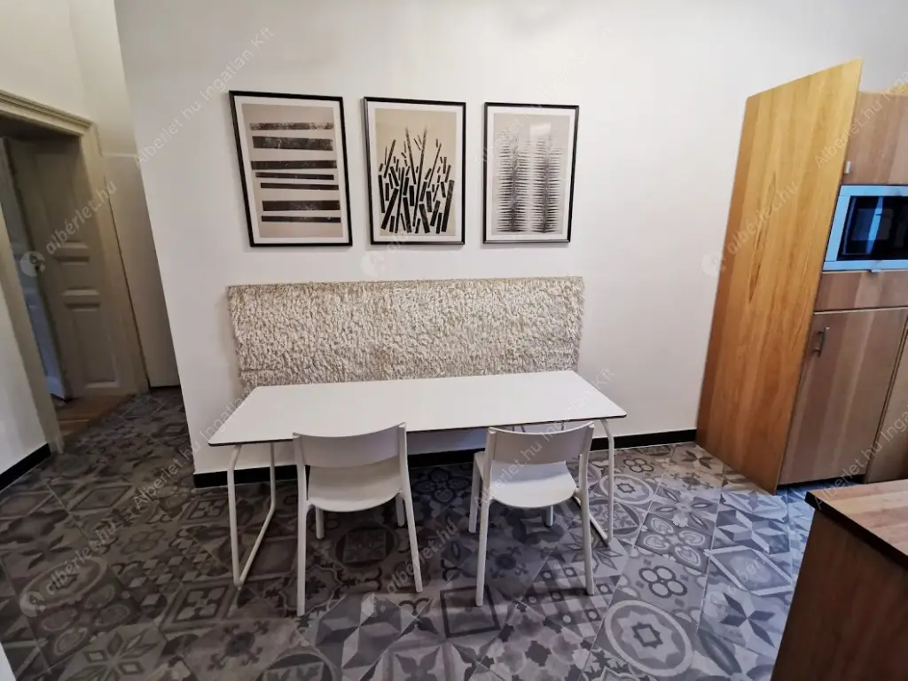 Kiadó albérlet 320000 Ft/hó áron: Budapest, VI. kerület  Podmaniczky utca. Mérete: 54 nm, 1 szobás | Alberlet.hu - 6565055