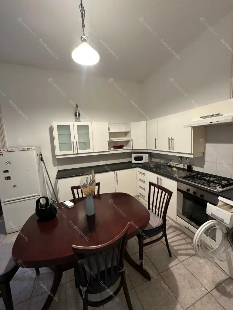 Kiadó albérlet 200000 Ft/hó áron: Budapest, VI. kerület  Podmaniczky utca. Mérete: 65 nm, 2 szobás | Alberlet.hu - 6703158