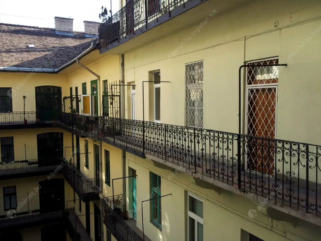 Kiadó albérlet 698000 Ft/hó áron: Budapest, VI. kerület  Podmaniczky utca. Mérete: 66 nm, 3 szobás | Alberlet.hu - 6638466