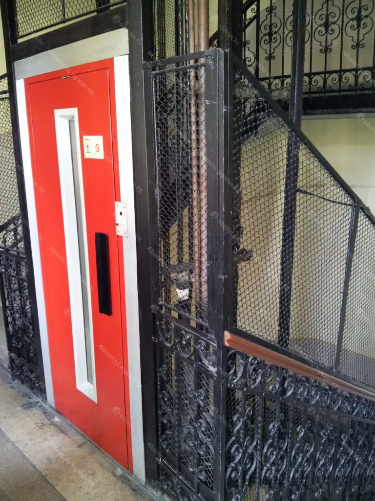 Kiadó albérlet 698000 Ft/hó áron: Budapest, VI. kerület  Podmaniczky utca. Mérete: 66 nm, 3 szobás | Alberlet.hu - 6647572