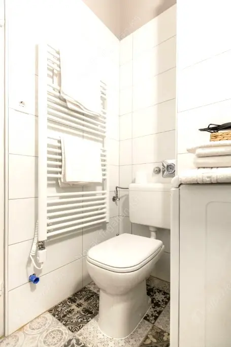 Kiadó albérlet 240000 Ft/hó áron: Budapest, VI. kerület  Révay köz. Mérete: 33 nm, 1 szobás | Alberlet.hu - 6624493