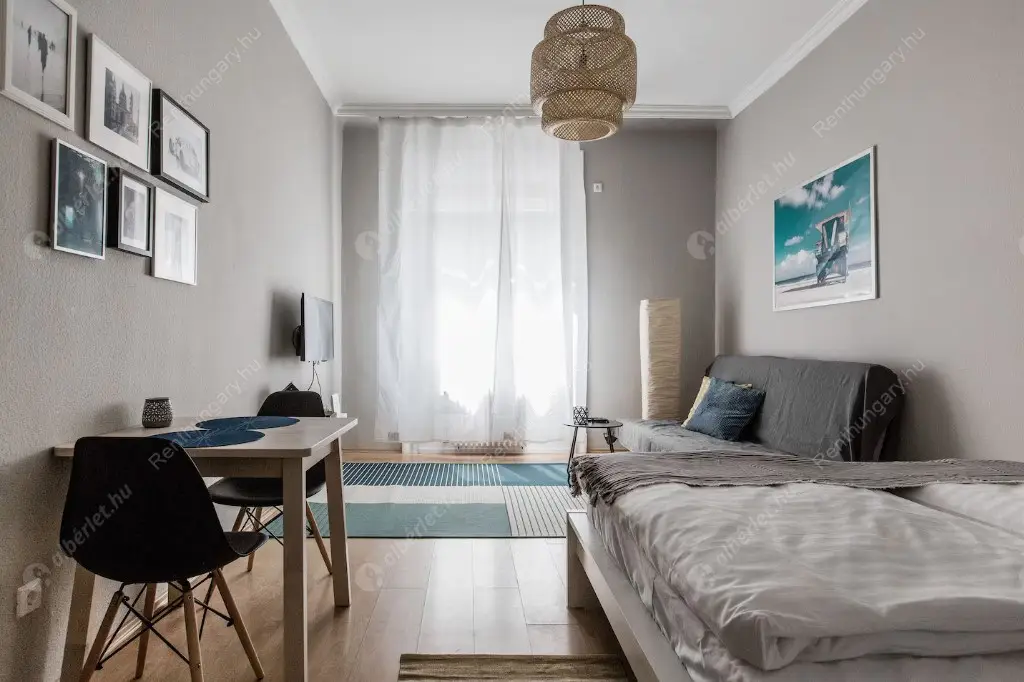 Kiadó albérlet 240000 Ft/hó áron: Budapest, VI. kerület  Révay köz. Mérete: 33 nm, 1 szobás | Alberlet.hu - 6630902