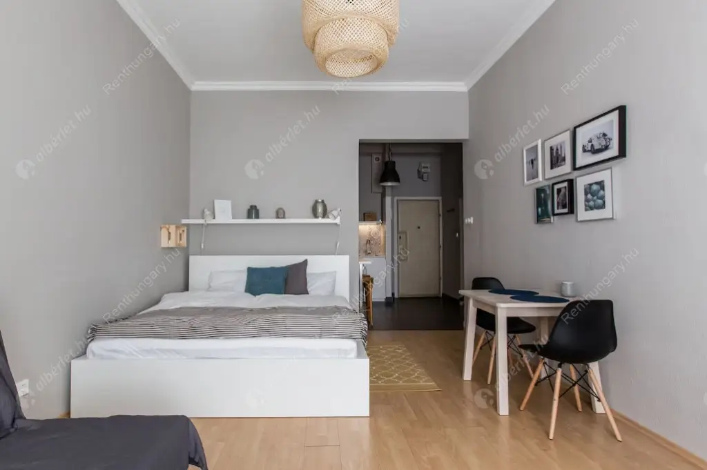 Kiadó albérlet 240000 Ft/hó áron: Budapest, VI. kerület  Révay köz. Mérete: 33 nm, 1 szobás | Alberlet.hu - 6630904