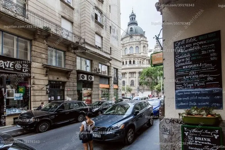 Kiadó albérlet 240000 Ft/hó áron: Budapest, VI. kerület  Révay köz. Mérete: 33 nm, 1 szobás | Alberlet.hu - 6632268