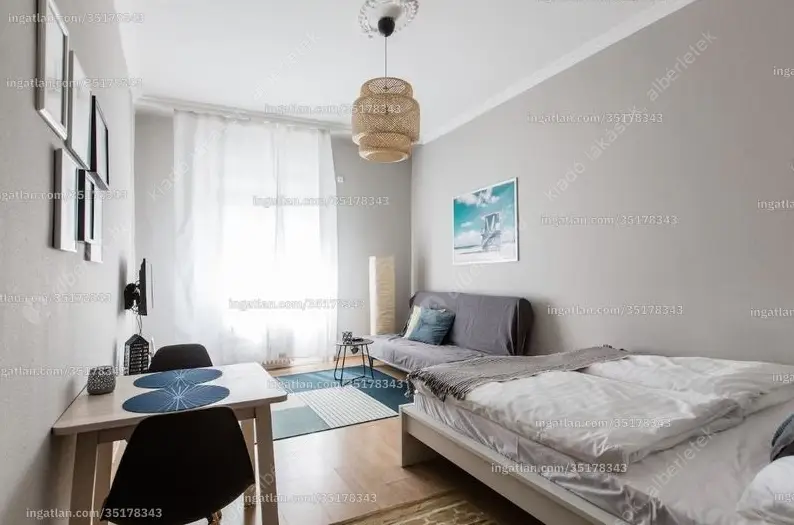 Kiadó albérlet 240000 Ft/hó áron: Budapest, VI. kerület  Révay köz. Mérete: 33 nm, 1 szobás | Alberlet.hu - 6632273