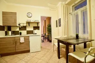 Kiadó albérlet 290000 Ft/hó áron: Budapest, VI. kerület  Révay köz. Mérete: 68 nm, 2 szobás | Alberlet.hu - 6600381