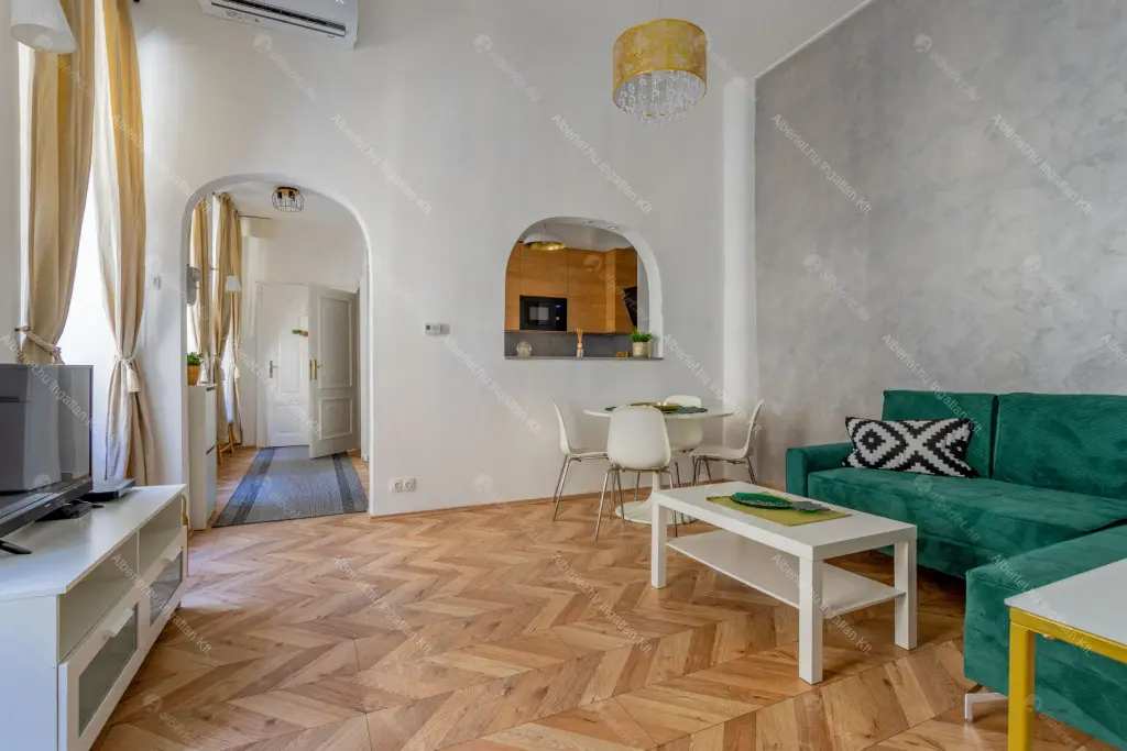 Kiadó albérlet 330000 Ft/hó áron: Budapest, VI. kerület  Révay utca. Mérete: 52 nm, 2 szobás | Alberlet.hu - 6676906