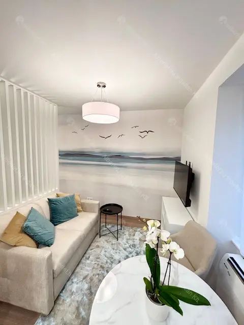 Kiadó albérlet 295000 Ft/hó áron: Budapest, VI. kerület  Rippl-Rónai utca. Mérete: 27 nm, 1 szobás | Alberlet.hu - 6642098