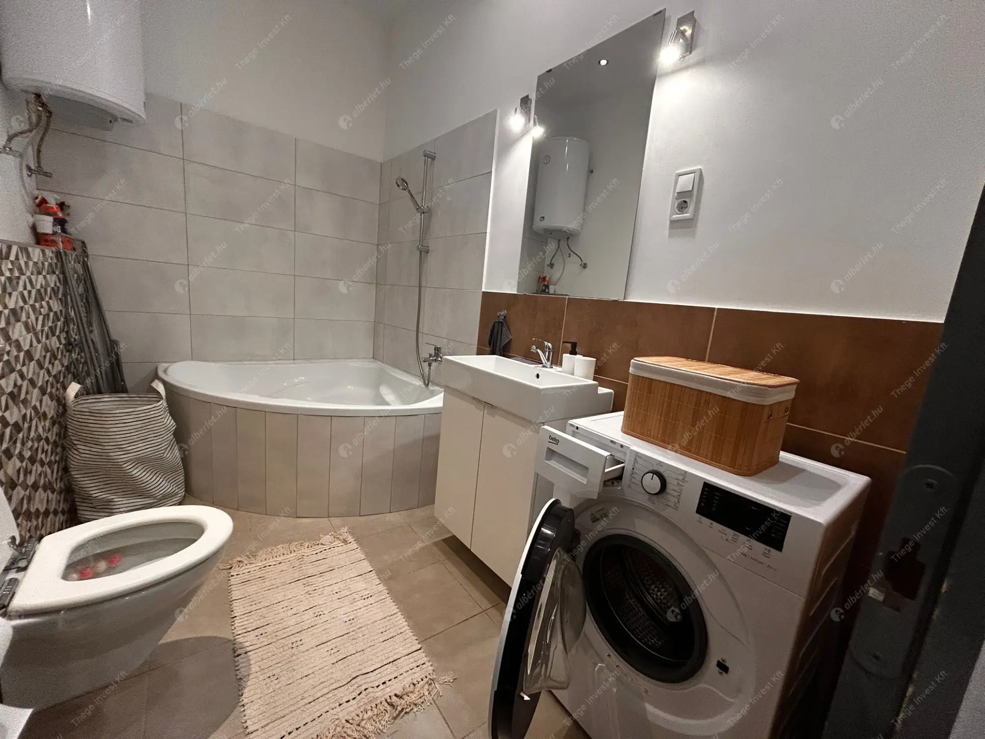 Kiadó albérlet 270000 Ft/hó áron: Budapest, VI. kerület  Rippl- Rónai  utca. Mérete: 40 nm, 2 szobás | Alberlet.hu - 6609778