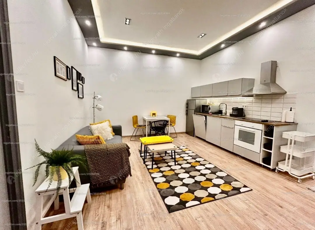 Kiadó albérlet 270000 Ft/hó áron: Budapest, VI. kerület  Rippl-Rónai utca. Mérete: 40 nm, 1 szobás | Alberlet.hu - 6610098