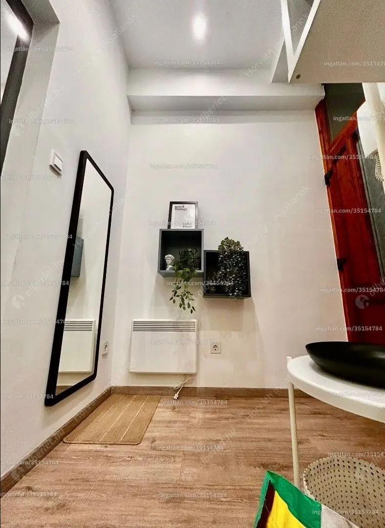 Kiadó albérlet 270000 Ft/hó áron: Budapest, VI. kerület  Rippl-Rónai utca. Mérete: 40 nm, 1 szobás | Alberlet.hu - 6610108