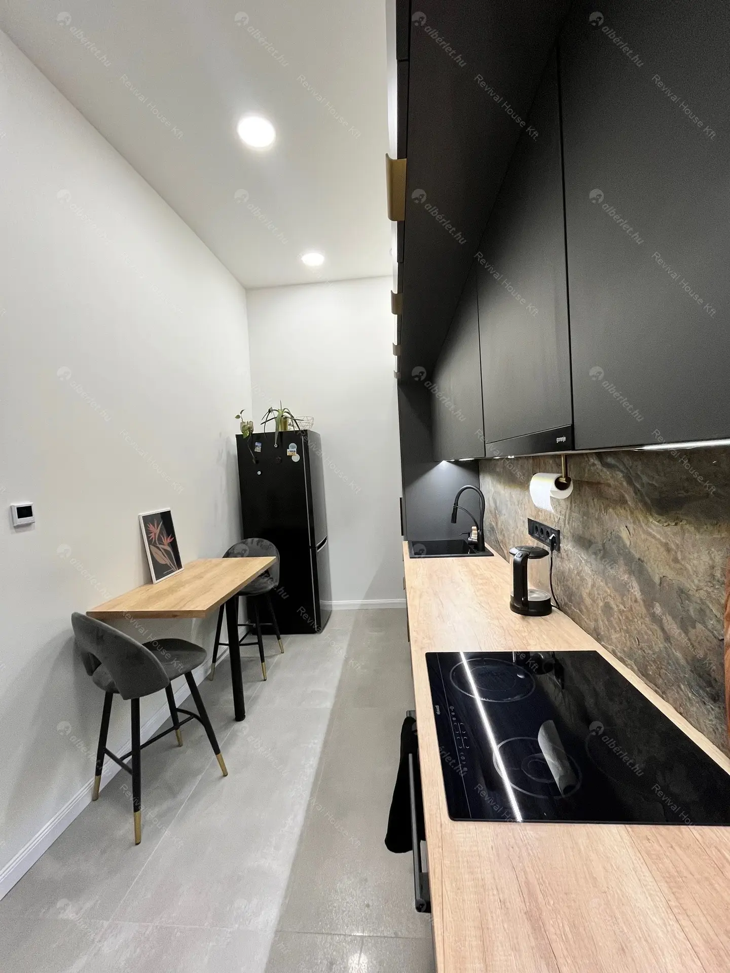 Kiadó albérlet 550000 Ft/hó áron: Budapest, VI. kerület  Rippl-Rónai utca. Mérete: 67 nm, 2 szobás | Alberlet.hu - 6407925