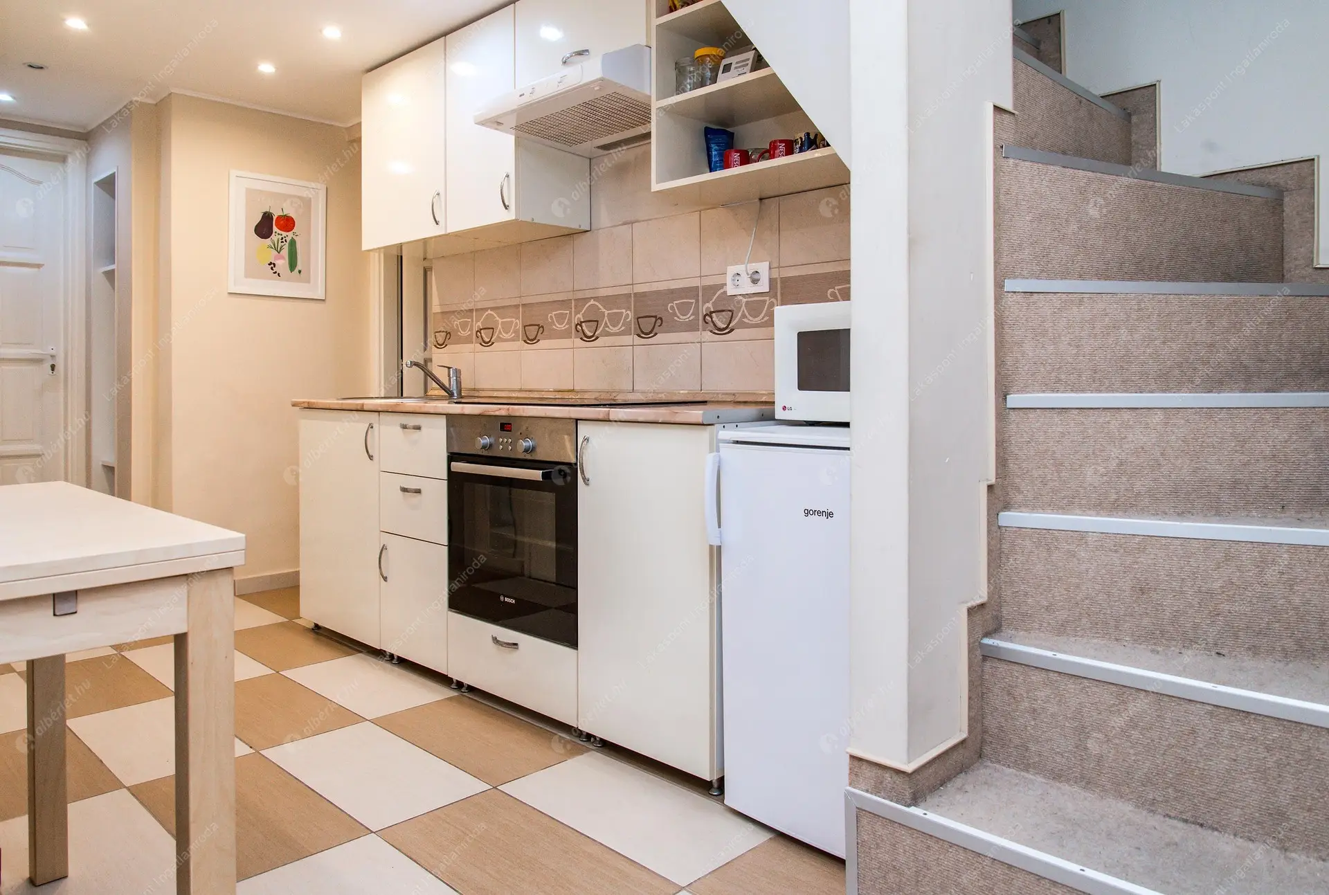 Kiadó albérlet 311000 Ft/hó áron: Budapest, VI. kerület  Rippl-Rónai utca. Mérete: 67 nm, 3 szobás | Alberlet.hu - 6541801