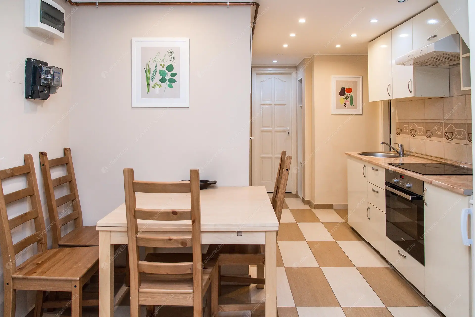 Kiadó albérlet 311000 Ft/hó áron: Budapest, VI. kerület  Rippl-Rónai utca. Mérete: 67 nm, 3 szobás | Alberlet.hu - 6541804