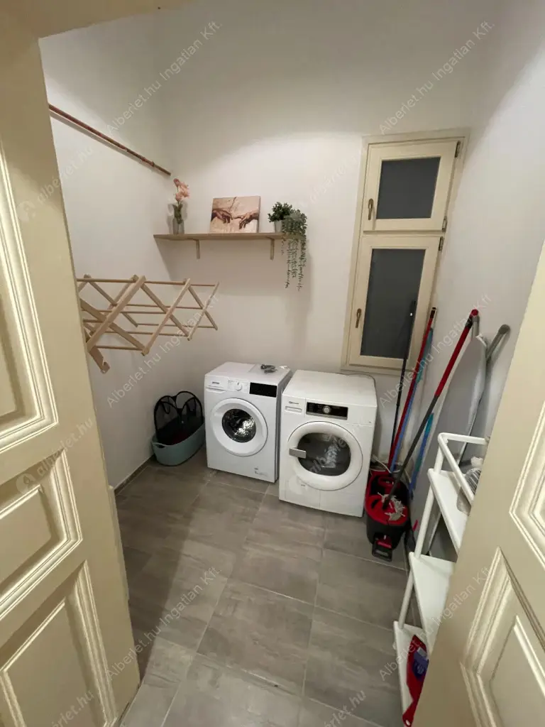 Kiadó albérlet 470000 Ft/hó áron: Budapest, VI. kerület  Rózsa utca. Mérete: 101 nm, 4 szobás | Alberlet.hu - 6615778