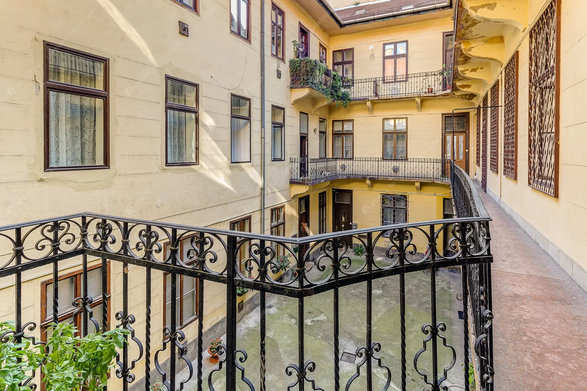 Kiadó albérlet 325000 Ft/hó áron: Budapest, VI. kerület  Rózsa utca. Mérete: 112 nm, 4 szobás | Alberlet.hu - 6621537