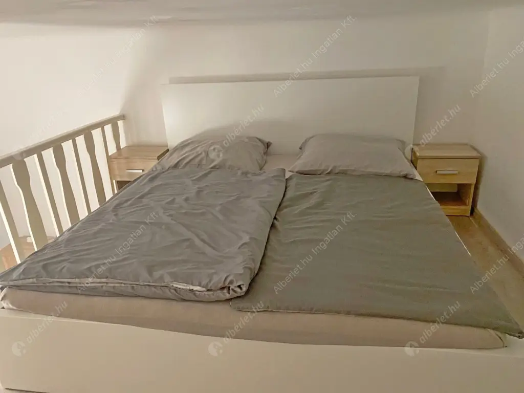 Kiadó albérlet 200000 Ft/hó áron: Budapest, VI. kerület  Rózsa utca. Mérete: 27 nm, 1 szobás | Alberlet.hu - 6598112