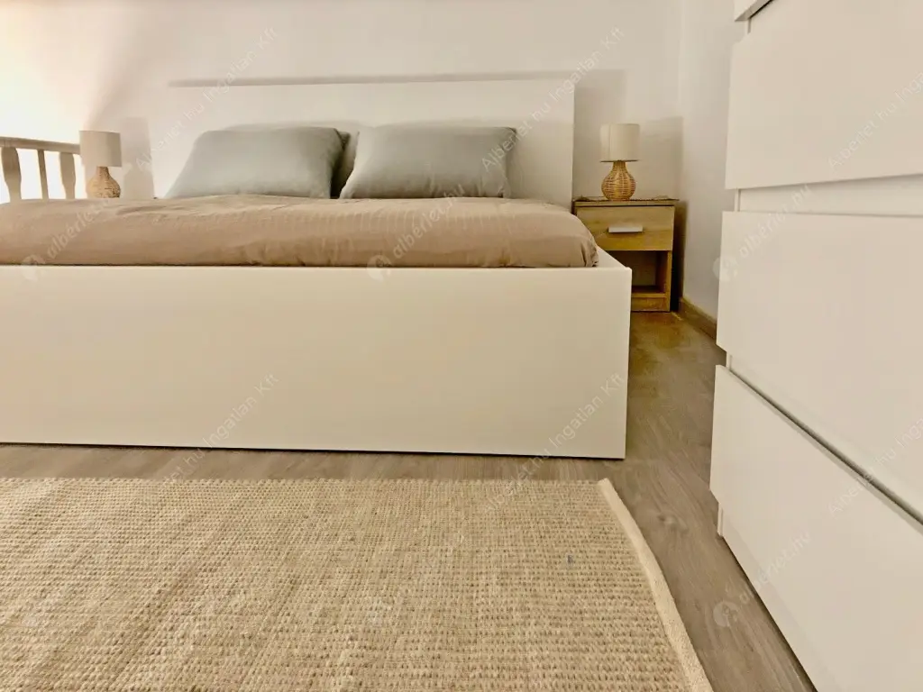 Kiadó albérlet 200000 Ft/hó áron: Budapest, VI. kerület  Rózsa utca. Mérete: 27 nm, 1 szobás | Alberlet.hu - 6598127