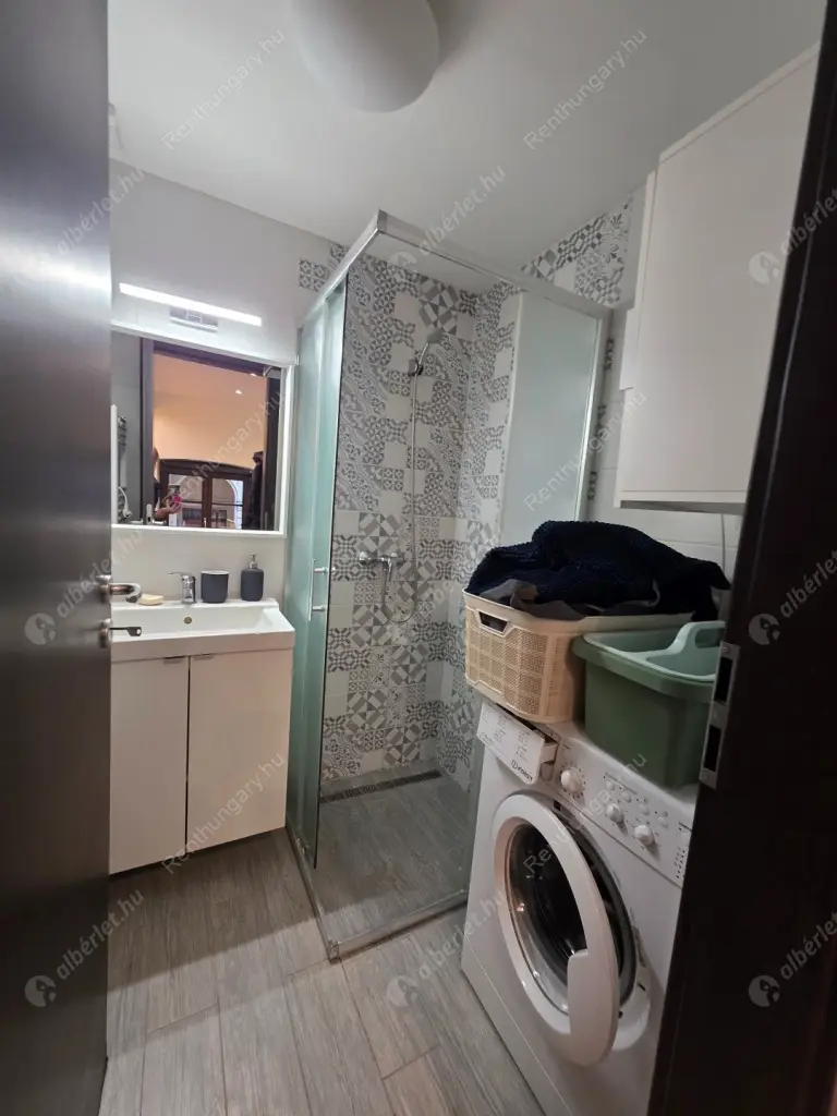 Kiadó albérlet 199000 Ft/hó áron: Budapest, VI. kerület  Rózsa utca. Mérete: 27 nm, 1 szobás | Alberlet.hu - 6634240