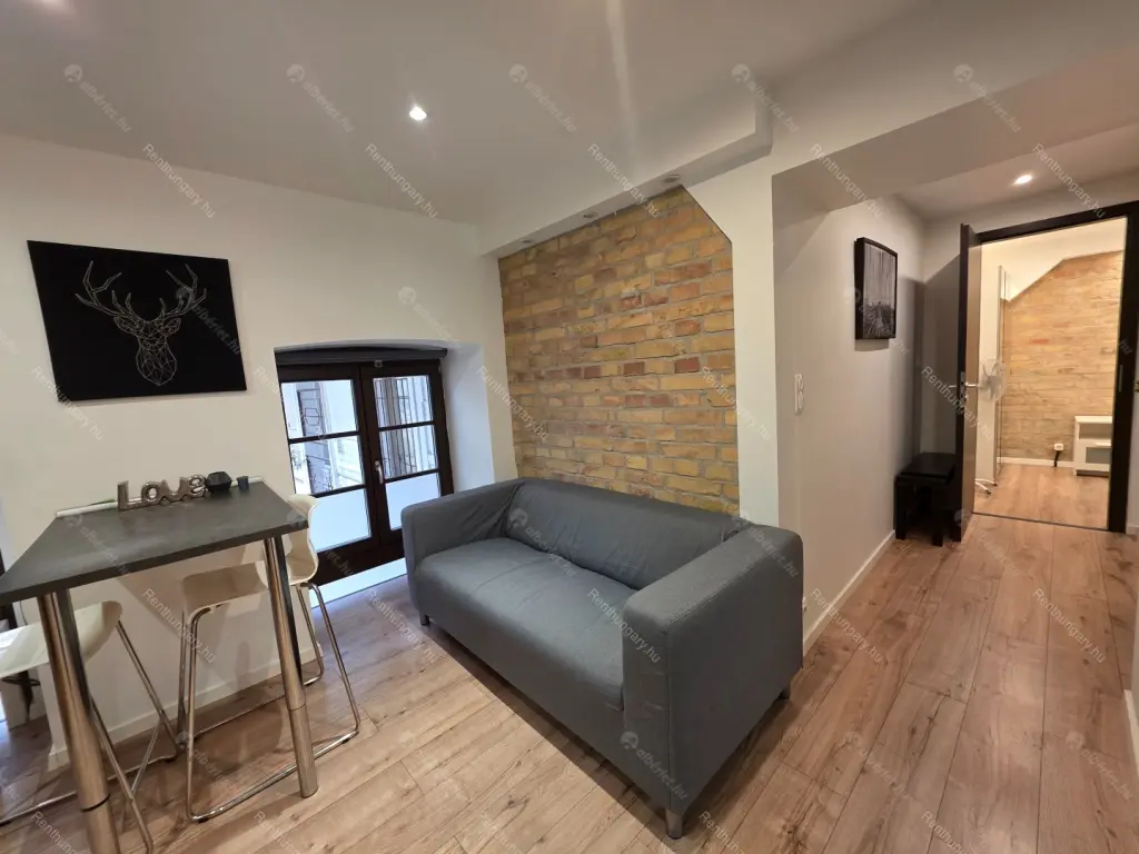 Kiadó albérlet 190000 Ft/hó áron: Budapest, VI. kerület  Rózsa utca. Mérete: 27 nm, 1 szobás | Alberlet.hu - 6670650