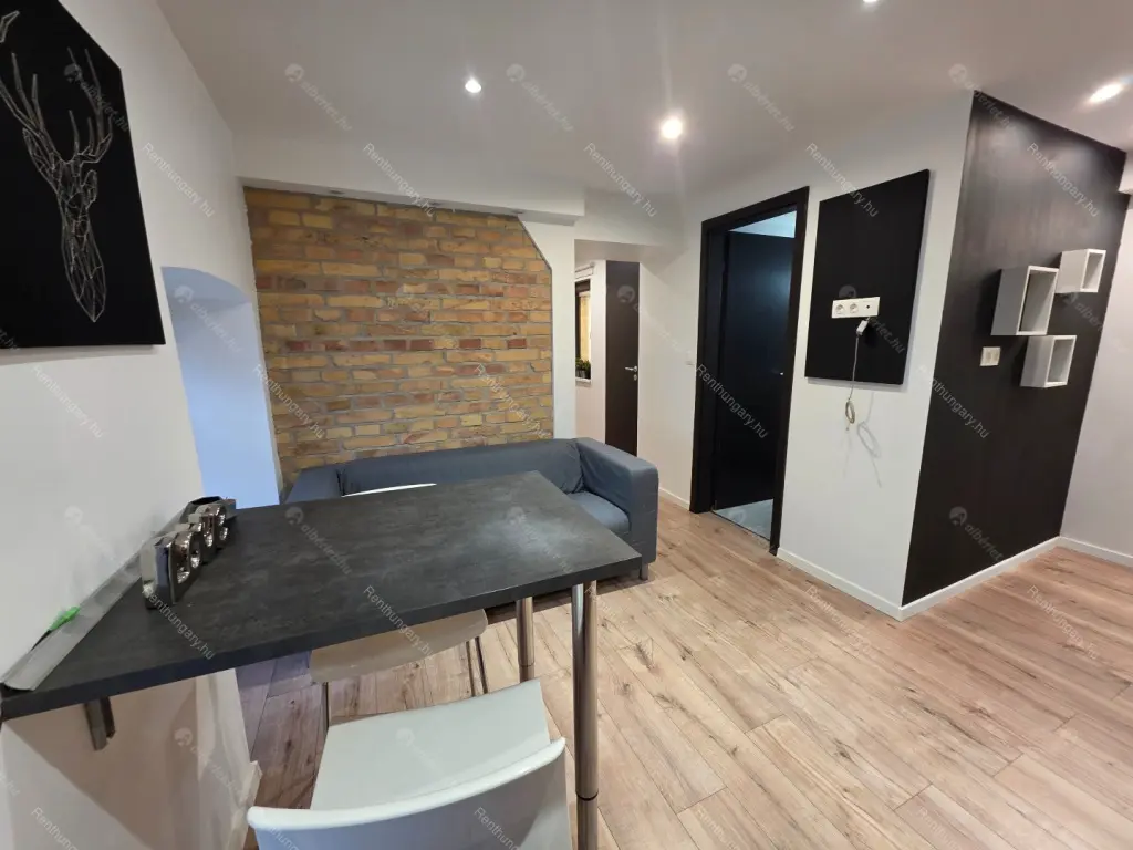 Kiadó albérlet 190000 Ft/hó áron: Budapest, VI. kerület  Rózsa utca. Mérete: 27 nm, 1 szobás | Alberlet.hu - 6670651