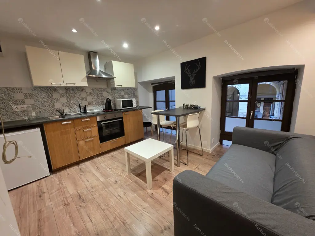 Kiadó albérlet 190000 Ft/hó áron: Budapest, VI. kerület  Rózsa utca. Mérete: 27 nm, 1 szobás | Alberlet.hu - 6670655