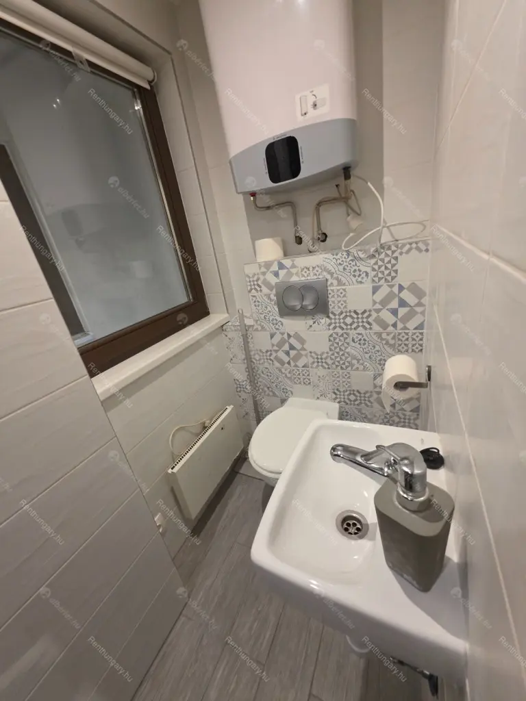 Kiadó albérlet 190000 Ft/hó áron: Budapest, VI. kerület  Rózsa utca. Mérete: 27 nm, 1 szobás | Alberlet.hu - 6670662