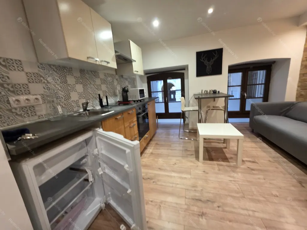 Kiadó albérlet 190000 Ft/hó áron: Budapest, VI. kerület  Rózsa utca. Mérete: 27 nm, 1 szobás | Alberlet.hu - 6670667