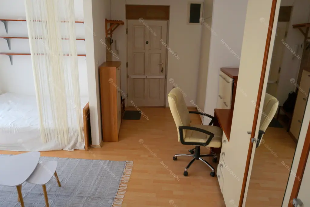 Kiadó albérlet 240000 Ft/hó áron: Budapest, VI. kerület  Rózsa utca. Mérete: 38 nm, 1 szobás | Alberlet.hu - 6485514