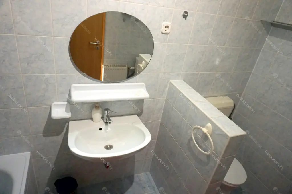 Kiadó albérlet 240000 Ft/hó áron: Budapest, VI. kerület  Rózsa utca. Mérete: 38 nm, 1 szobás | Alberlet.hu - 6485526