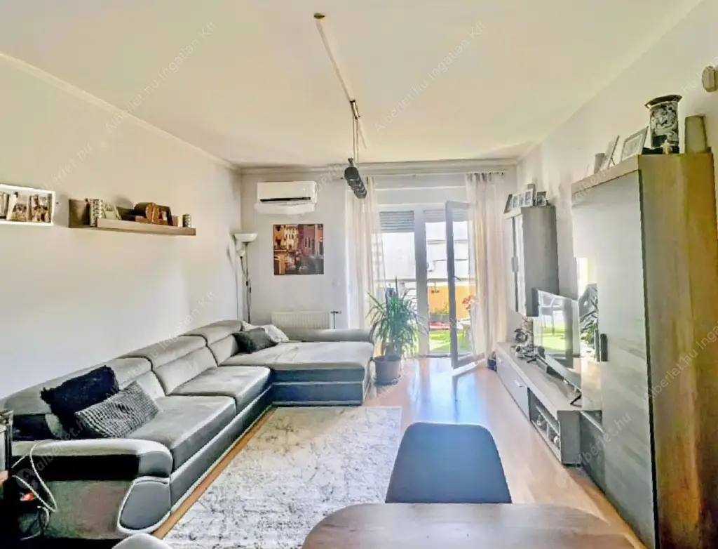 Kiadó albérlet 370000 Ft/hó áron: Budapest, VI. kerület  Rózsa utca. Mérete: 58 nm, 3 szobás | Alberlet.hu - 6532199